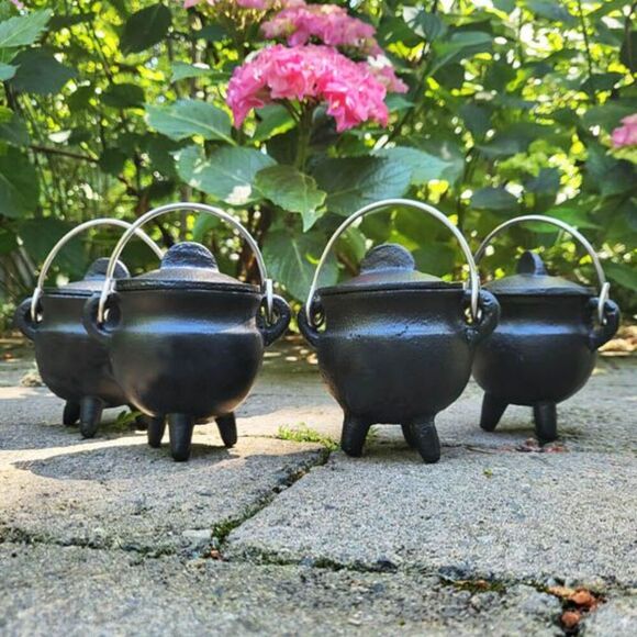Other - Small Cast Iron Cauldron